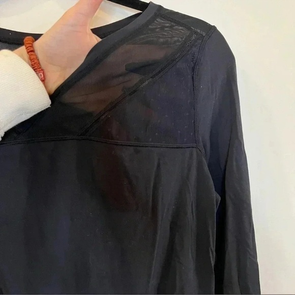 Lululemon women’s and long sleeve top I believe a size 6 - Picture 8 of 10